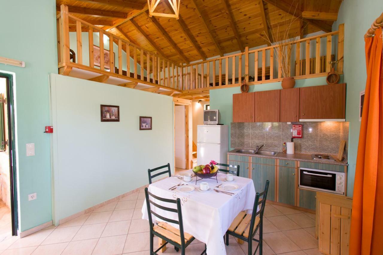 Foufas Houses ปาราลีอออัสตรอช ภายนอก รูปภาพ